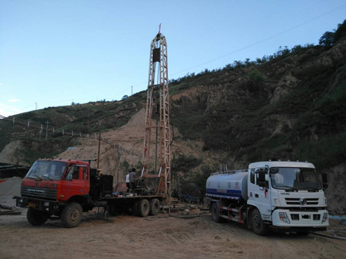 礦建二公司車(chē)村項(xiàng)目部緊鑼密鼓攻難關(guān)