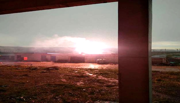 大秦置業(yè)公司神木項(xiàng)目部連夜處置工地變壓器突發(fā)火情