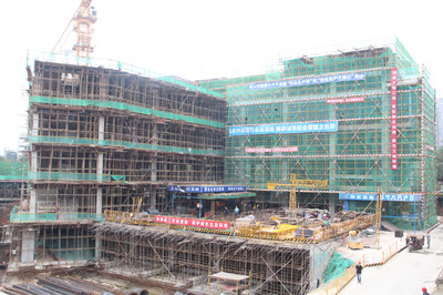 漢中分公司天漢坊工地?zé)峄鸪飓I(xiàn)禮國慶