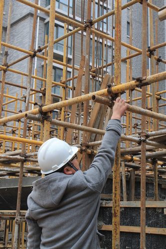 看，這才是共產(chǎn)黨員正確的打開方式