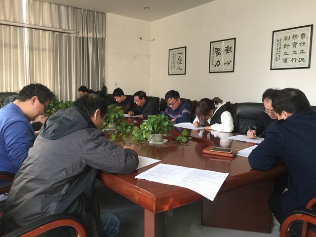 掘進公司組織專題考試提高法制意識降低經(jīng)營風險