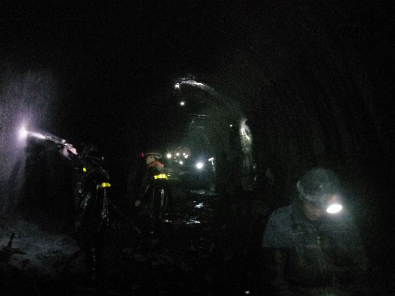 礦建三公司曹家灘礦副斜井完成通風系統(tǒng)調(diào)整