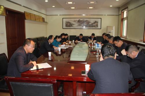 銅煤公司以學(xué)習(xí)建設(shè)集團(tuán)《2018版制度匯編》掀開(kāi)新年政治理論學(xué)習(xí)第一篇