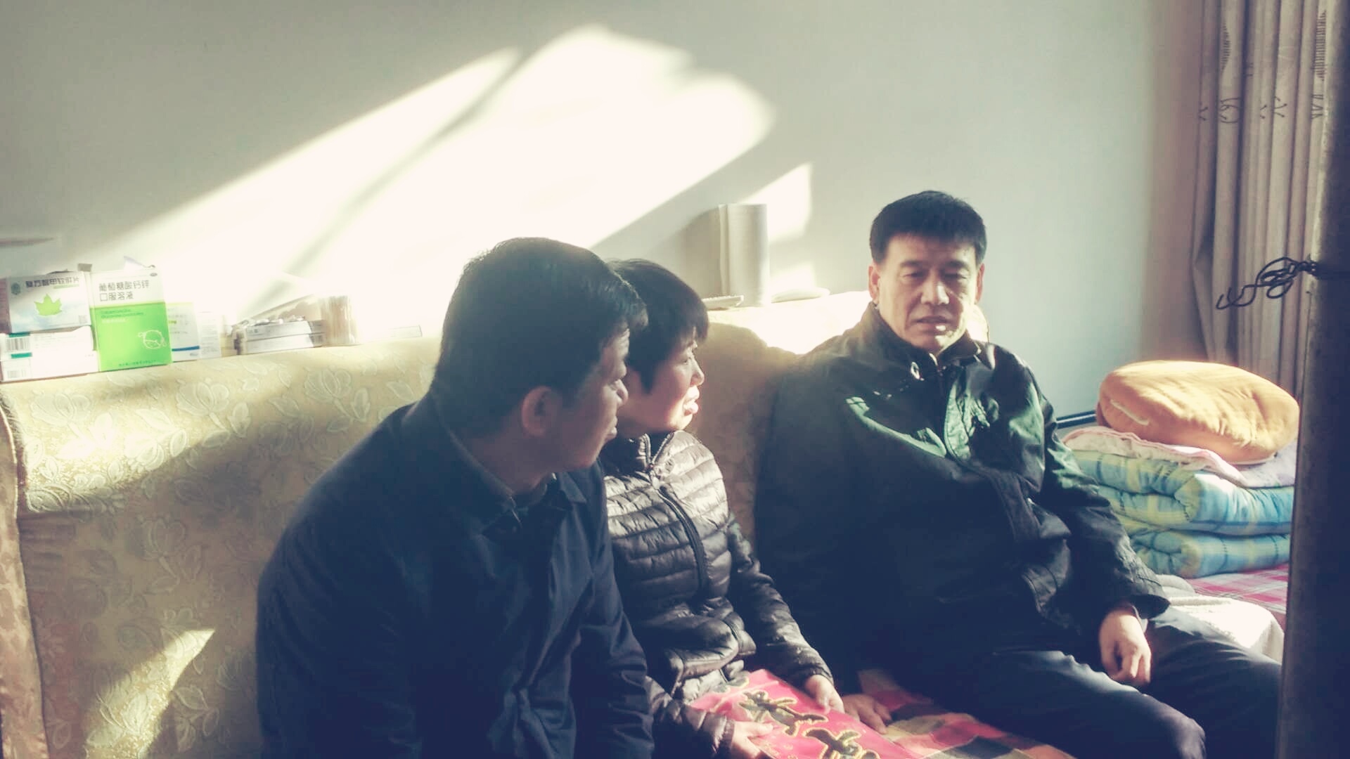 建設(shè)集團(tuán)聯(lián)合黨委副書(shū)記、紀(jì)委書(shū)記、工會(huì)主席侯本英一行慰問(wèn)礦建三公司困難職工