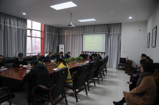 弘揚(yáng)雷鋒精神  爭當(dāng)鐵軍先鋒