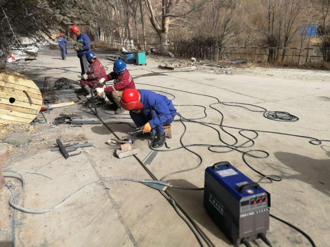 機電安裝公司酒鋼項目部直面挑戰(zhàn)克難攻堅