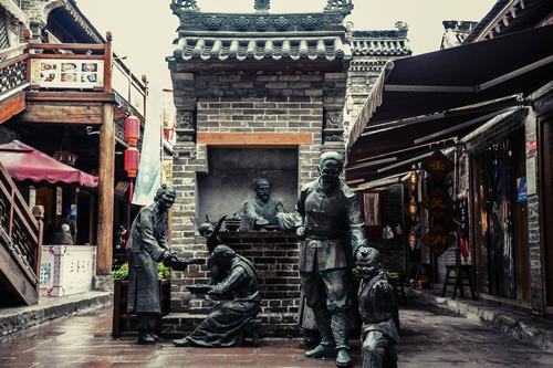 古城，春光里我向你走來(lái)