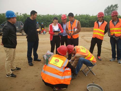 G242大荔縣公路建設(shè)路基工程順利通過市質(zhì)監(jiān)站交工驗(yàn)收