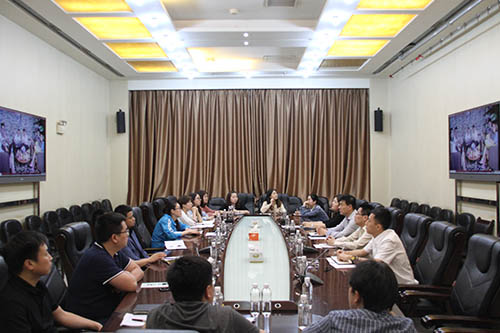 建設(shè)集團(tuán)召開機(jī)關(guān)青年員工“助力雙特百億，爭當(dāng)青年先鋒”專題座談會