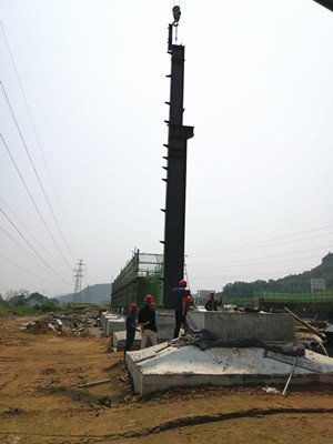漢中分公司承建的寶軋漢中生產(chǎn)基地廠(chǎng)房鋼構(gòu)件順利起吊