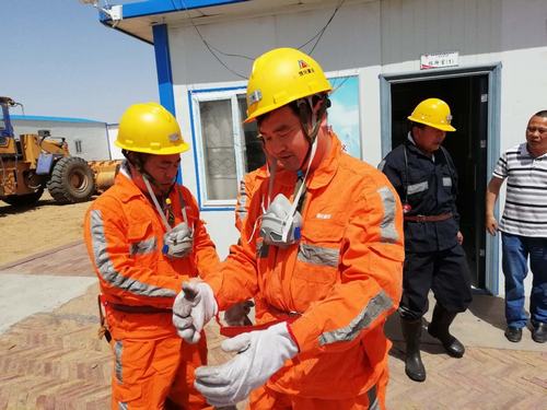 突擊“體檢”找安全病因  當(dāng)即整改除隱患“病灶”