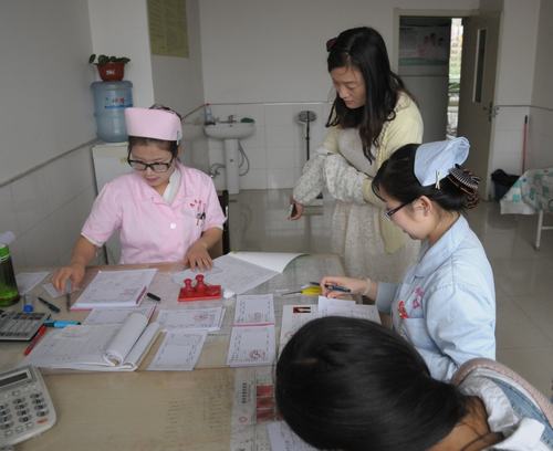 掘進公司醫(yī)保異地劃轉助推“掘進鐵軍”