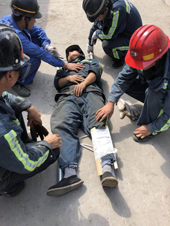 陜煤建設(shè)機(jī)電安裝公司曹家灘項目部開展事故應(yīng)急演練