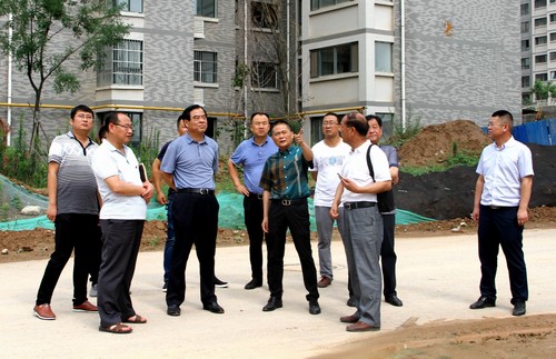 銅川礦業(yè)公司領導深入銅煤1#、2#小區(qū)施工現(xiàn)場回訪檢查項目建設工作