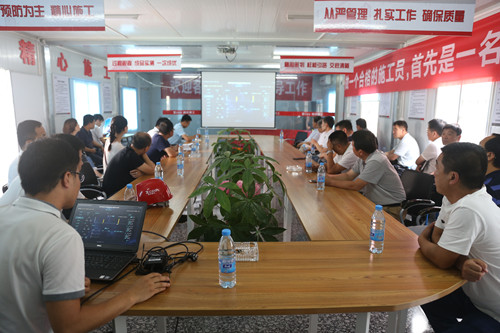 陜煤建設(shè)天工公司精心組織項(xiàng)目管理對標(biāo)  認(rèn)真開展施工現(xiàn)場觀摩學(xué)習(xí)