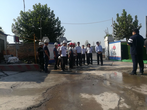 陜煤建設(shè)天工公司清源小區(qū)項(xiàng)目迎來蒲城縣縣長(zhǎng)一行檢查