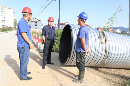 施工大干不打烊  安全檢查不放松