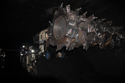 陜煤建設(shè)掘進(jìn)公司：2134.6米！“掘進(jìn)鐵軍”新記錄誕生