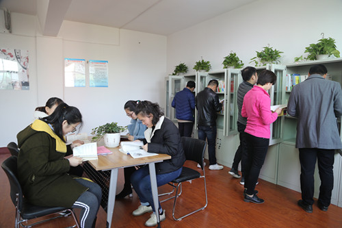 陜煤建設機電安裝公司：“書香+健體”聯(lián)手共筑職工“溫馨家園”