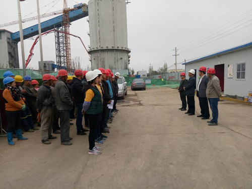 陜煤建設(shè)天工公司土建九部文家坡新增產(chǎn)品倉1#倉滑模順利啟動(dòng)