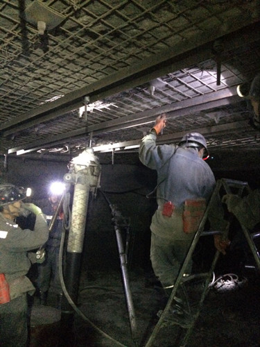 陜煤建設(shè)天工公司瑞能礦建項目部瑞能礦煤礦109機頭硐室順利貫通