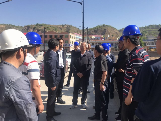 綏德縣縣委書(shū)記蒞臨綏德污水管網(wǎng)項(xiàng)目視察指導(dǎo)工作