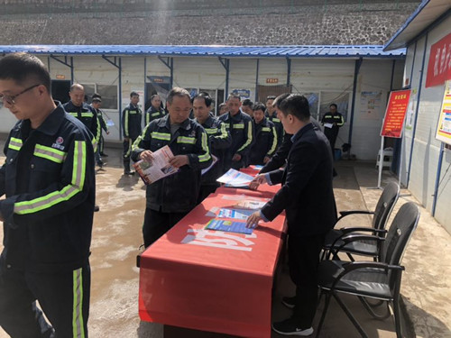 陜煤建設(shè)機(jī)電安裝公司開展“安全咨詢?nèi)铡被顒?></div>
                                <div   id=