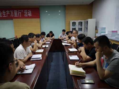 陜煤建設(shè)掘進(jìn)公司：勇奪紅柳林礦“涉?！卑踩位顒?dòng)桂冠