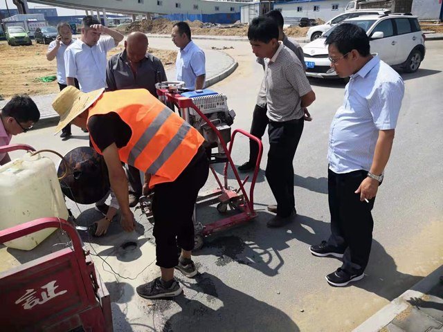 陜煤建設(shè)路橋分公司小保當(dāng)項(xiàng)目順利通過竣工驗(yàn)收