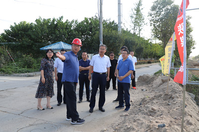 漢中市常務(wù)副市長陳曉勇調(diào)研陜煤建設(shè)漢中分公司承建的金華路項目