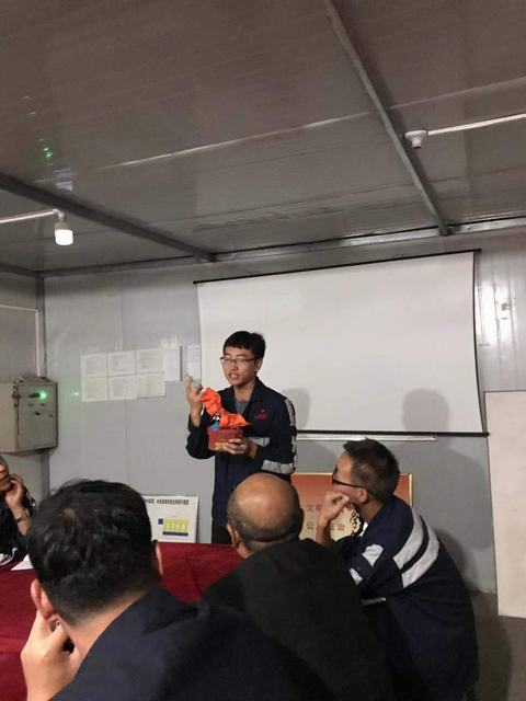 陜煤建設(shè)洗選煤運(yùn)營(yíng)公司小保當(dāng)運(yùn)營(yíng)項(xiàng)目部成功舉行年度自救器技術(shù)比武大賽