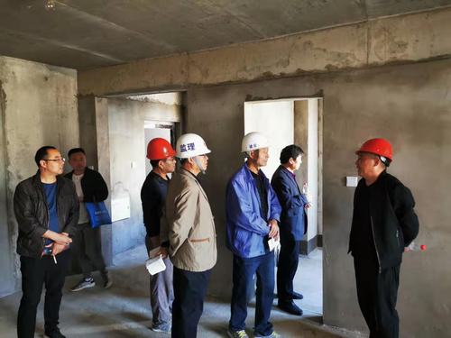 陜煤建設(shè)銅煤公司菊花園小區(qū)1#樓、荷花園1#、5#樓順利通過竣工驗收