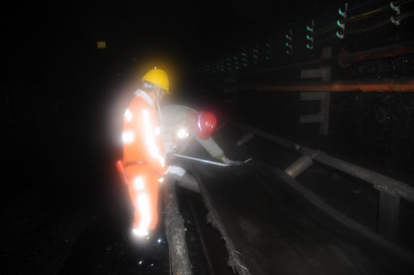 陜煤建設掘進公司：明責任轉(zhuǎn)作風打贏四季度安全生產(chǎn)“攻堅戰(zhàn)”