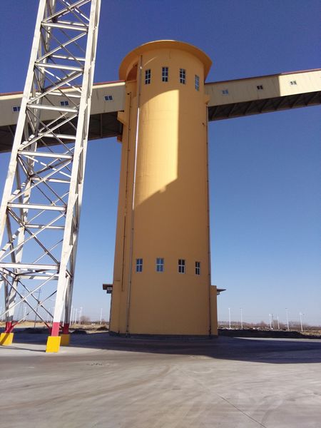 陜煤建設(shè)天工公司承建的榆林袁大灘礦井選煤廠塊煤倉(cāng)等工程順利通過(guò)預(yù)驗(yàn)收