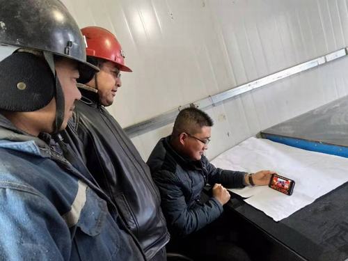 陜煤建設(shè)韓城分公司多種形式開(kāi)展“憲法宣傳周”活動(dòng)