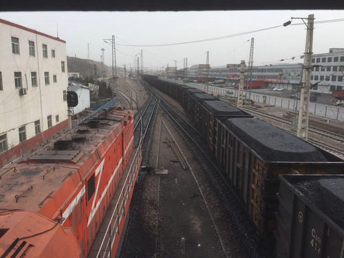 陜煤建設洗選煤運營公司檸條塔運營項目部：單日煤炭發(fā)運量創(chuàng)歷史新高