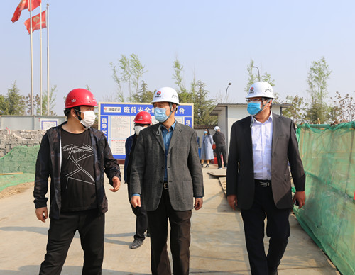 侯本英深入天工公司項目部檢查指導工作