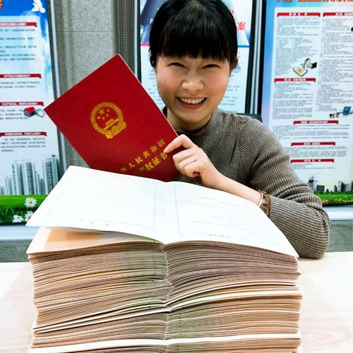 陜煤建設(shè)公司：江南世紀(jì)城小區(qū)成為商洛首家擁有產(chǎn)權(quán)車位小區(qū)