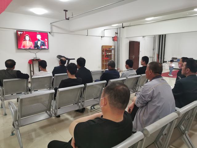 陜煤建設(shè)洗選煤運營公司認真組織收看致敬勞動者“五一”特別節(jié)目