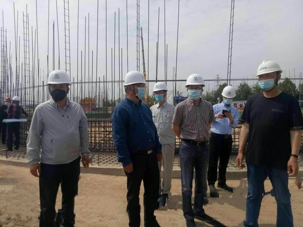 中儲糧西安分公司總經(jīng)理戴中文、西安直屬庫總經(jīng)理趙琳蒞臨天工公司中儲糧項目檢查指導工作