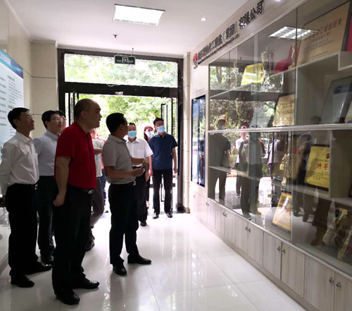 工商銀行西安分行來(lái)建設(shè)集團(tuán)座談交流