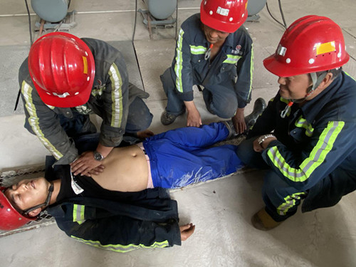 陜煤建設(shè)機(jī)電安裝公司開展應(yīng)急演練活動(dòng)