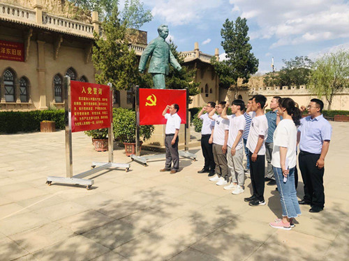 陜煤建設(shè)機(jī)電安裝公司陜北黨支部開展迎“七一”主題黨日活動(dòng)