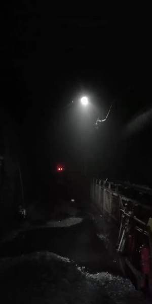 陜煤建設(shè)掘進公司：檸條塔項目部N3-1煤集中回風(fēng)巷掘進工程順利實現(xiàn)精準貫通