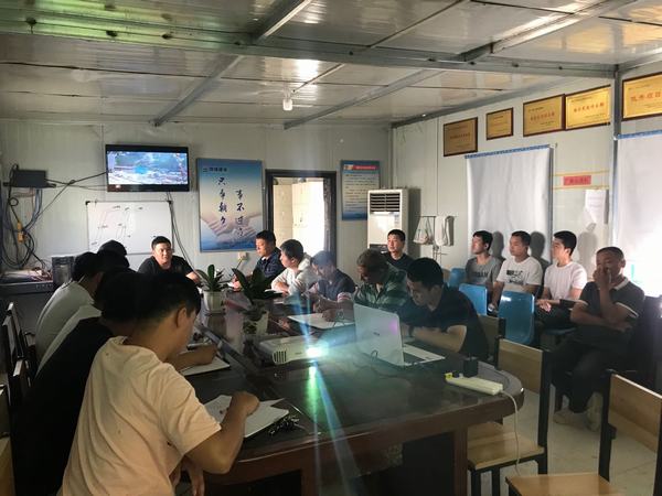 陜煤建設(shè)礦建二公司車村項(xiàng)目部舉行二期開(kāi)工誓師活動(dòng)