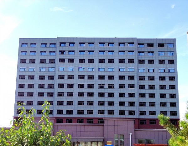 陜煤建設(shè)澄合分公司第十二項目部承建的曹家灘3#4#公寓樓工程提前順利實現(xiàn)移交