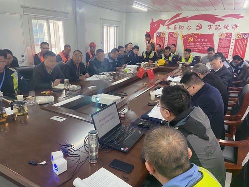 陜煤建設(shè)銅煤公司第十六項(xiàng)目部承建的榆林化學(xué)1#食堂順利通過驗(yàn)收