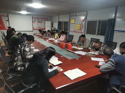 陜煤建設(shè)銅煤公司第一項(xiàng)目部開展“考一考”安全知識競賽答題推動安全理念深入人心