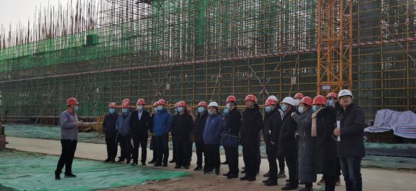 陜煤建設(shè)鋼網(wǎng)架頂升新技術(shù)應(yīng)用觀摩活動在渭南分公司南京金龍項目部順利開展