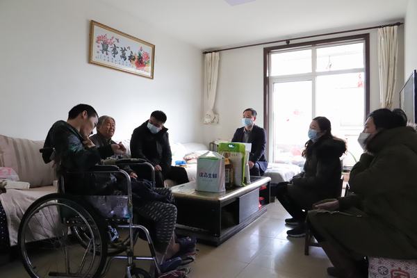 陜煤建設(shè)礦建二公司組織開展困難職工慰問活動